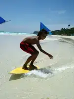 Students on an activity with Paradise English in Boracay